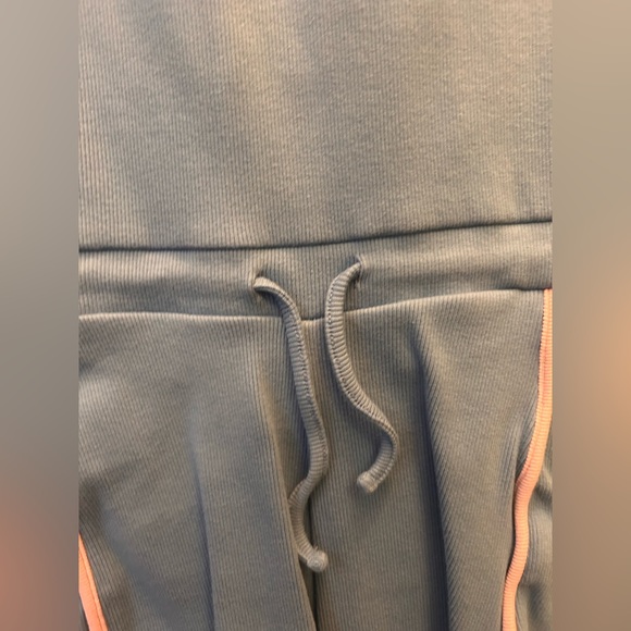 Vintage Fila Romper with Hood - Picture 4 of 6